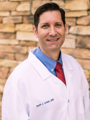 Portrait of Dr. Scott Lafont